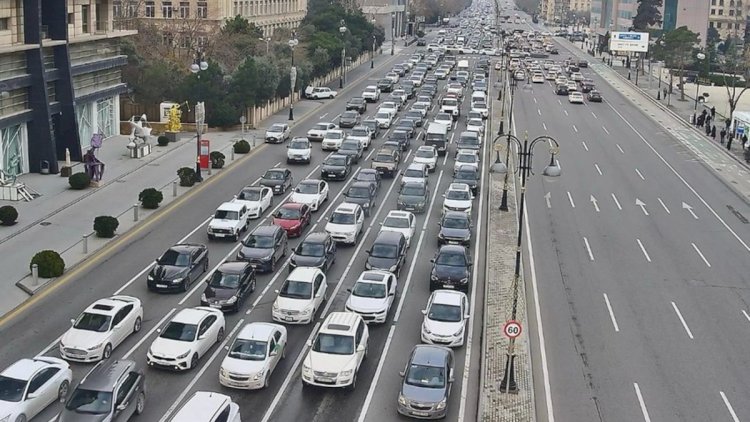    Bakının bir sıra yollarında tıxac yarandı - SİYAHI   