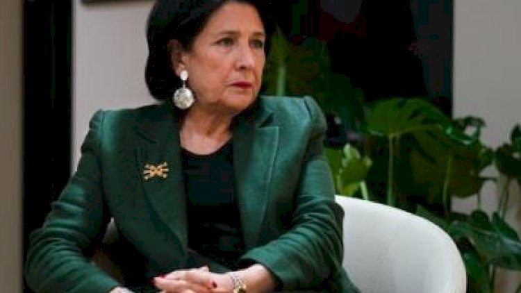    Zurabişvili: Belə getsə, rejim devriləcək   