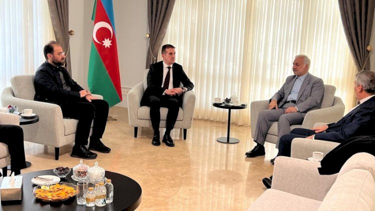    İran rəsmiləri başsağlığı üçün Azərbaycan səfirliyinə gəldi   