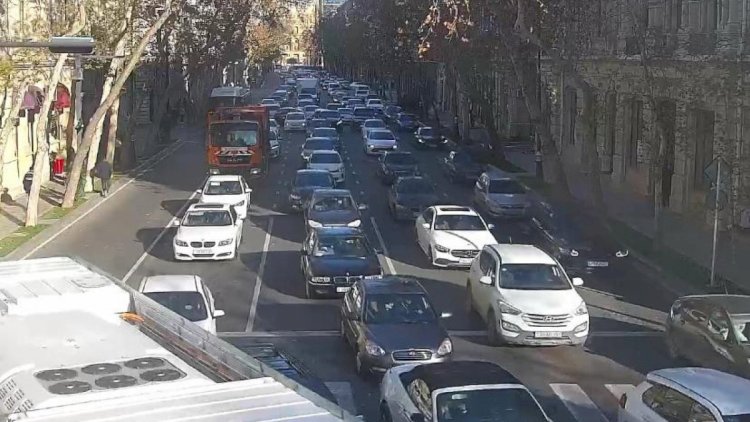    Bülbül, Tbilisi, Neftçilər... - Bakının daha hansı küçələrində sıxlıq var?   