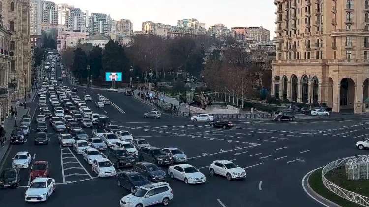    Paytaxtın bir sıra yollarında tıxac var - Siyahı   