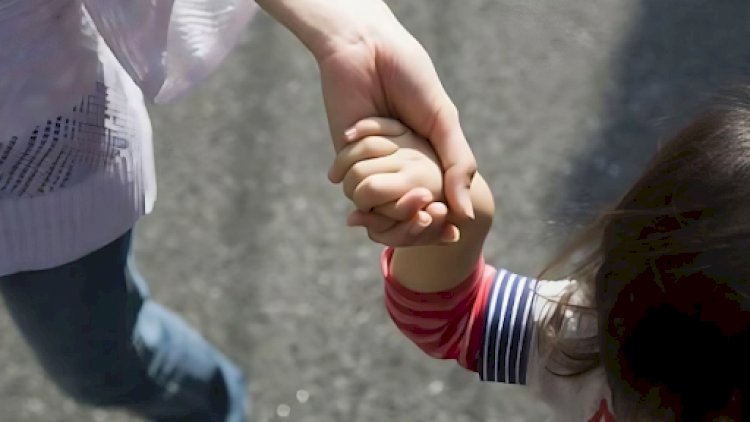    Bakıda ana üç övladı ilə birlikdə   YOXA ÇIXDI