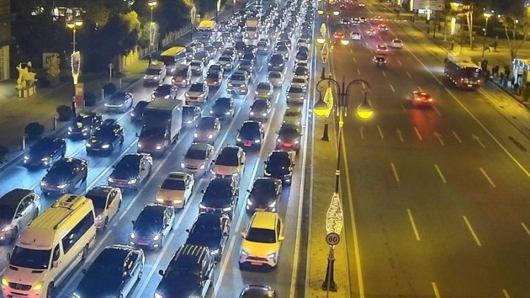   Hazırda Bakının bu küçələrində tıxac var -   SİYAHI