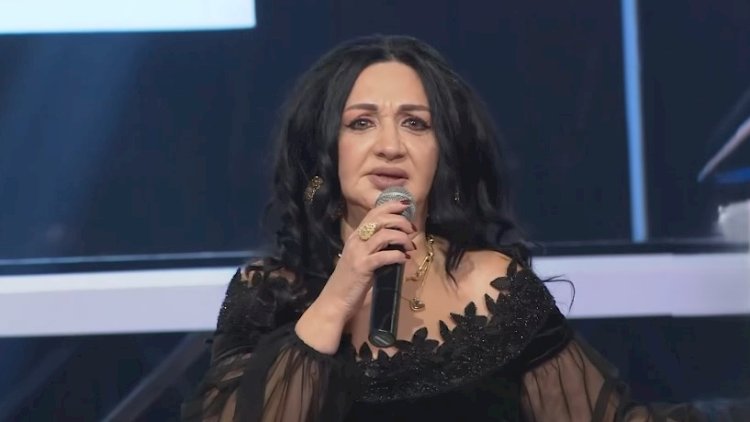    “Gedim fonoqram oxuyum, zəngin olum...”   
