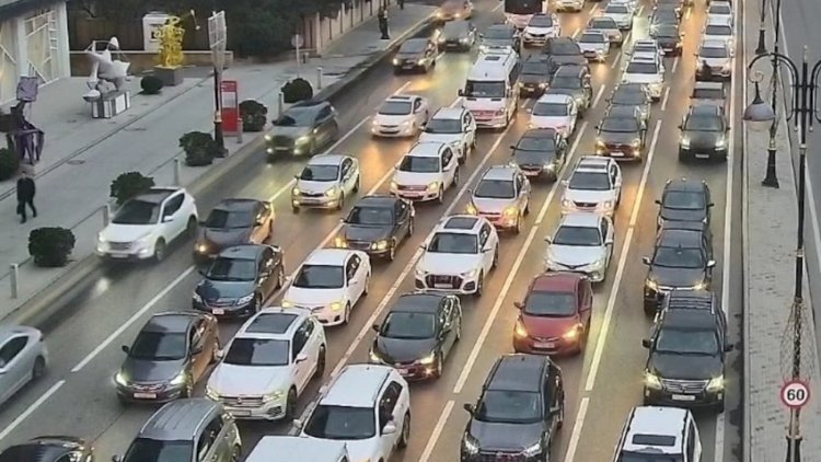    Hazırda bu ərazidə tıxac var -   SƏBƏB