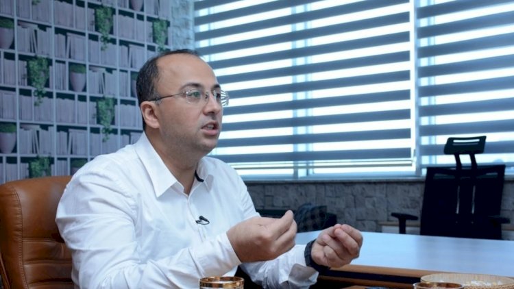   İlahiyyatçıdan mollalarla bağlı   QALMAQALLI SÖZLƏR