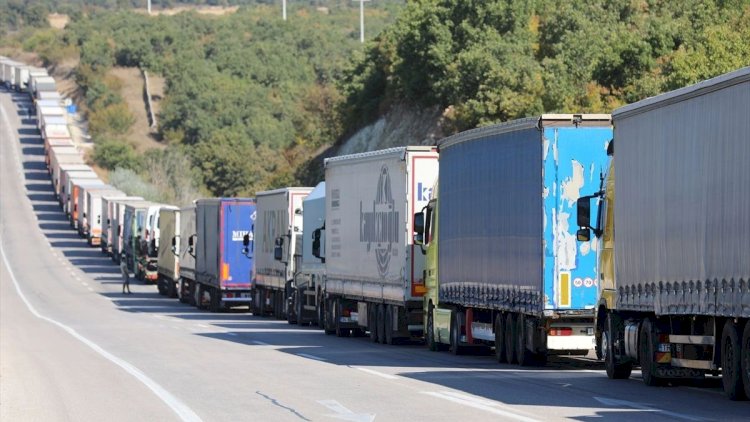    Türk malları daşıyan TIRLAR SƏRHƏDDƏ QALDI -   Türkiyəyə gözlənilməz zərbə