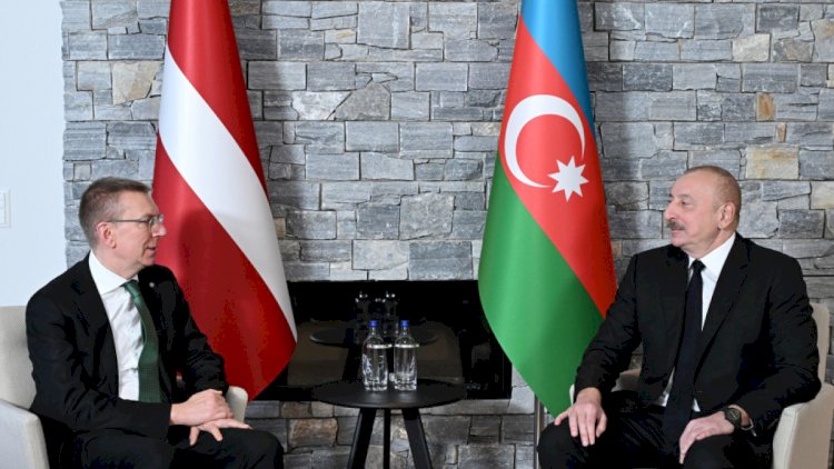    Davosda ilk görüş Latviya prezidenti ilə oldu   