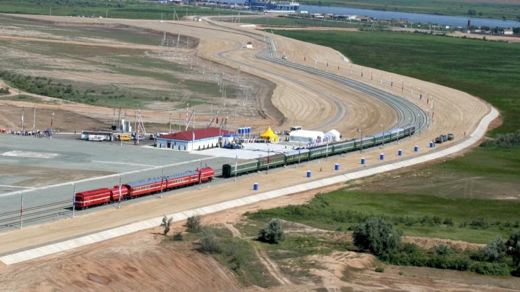   Azərbaycan və İran “Şimal-Cənub” dəhlizi çərçivəsində əməkdaşlığı gücləndirirlər   