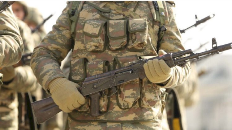    Hərbi xidmətə çağırış yaşının azaldılması hazırda orduda xidmət edənlərə şamil olunur?   