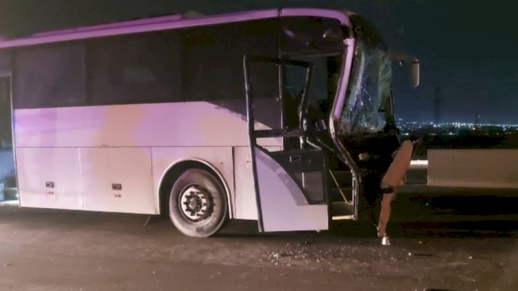    Bakı-Xudat marşrut avtobusu yük avtomobili ilə toqquşdu - Fotolar   