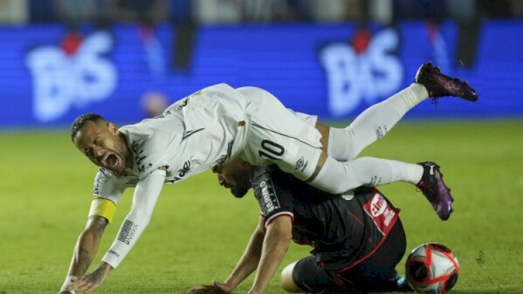    Neymar “Santos”un heyətində ilk oyuna çıxdı   