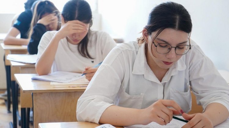    Dövlət qulluğuna qəbul imtahanında 265 namizəd uğur qazandı   