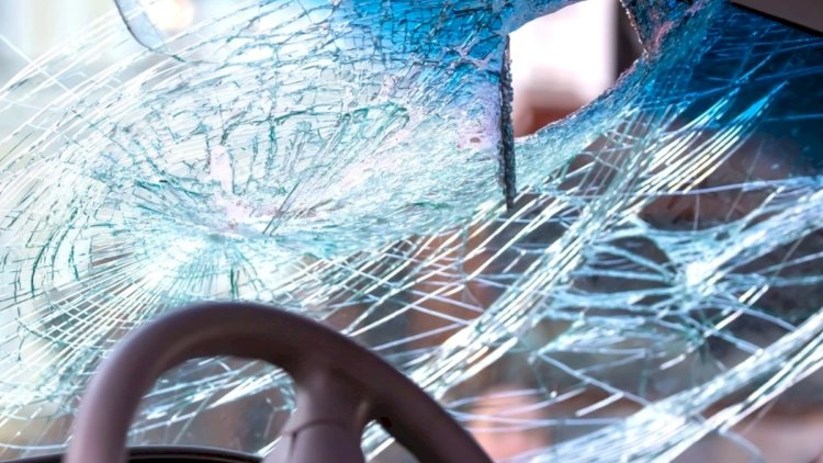    Bakıda 17 yaşlı oğlan qəza törətdi: Ata və anası həlak oldu   