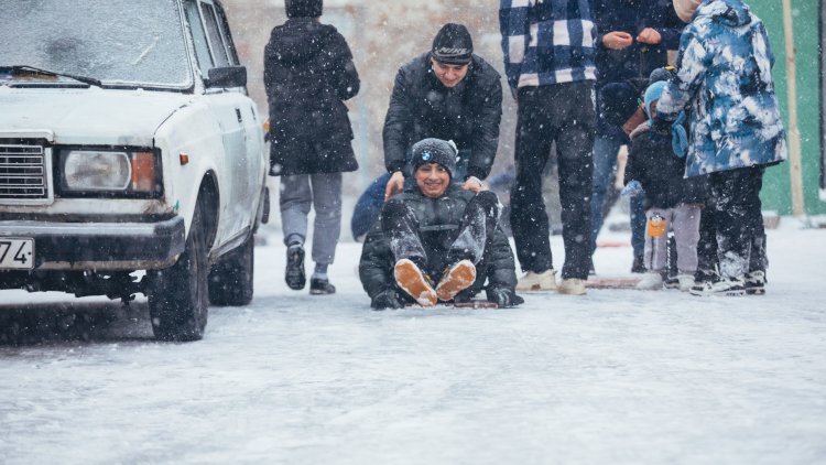    “Kiçik çillə”nin son həmləsi: Qarlı Bakıdan FOTOREPORTAJ   