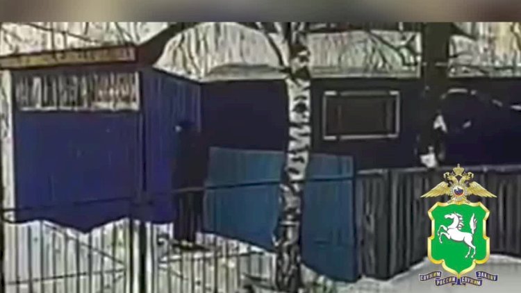    Kollecdə atışma olub   