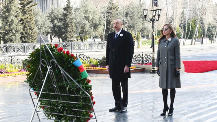    Prezident və birinci xanım Xocalı soyqırımı abidəsini ziyarət ediblər   