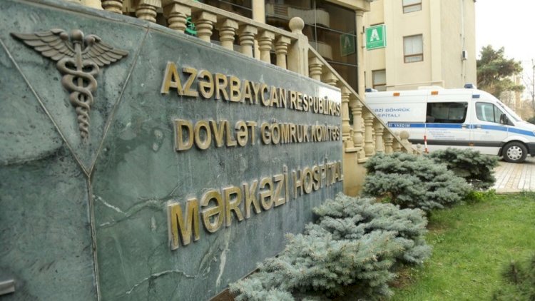    “2 ildir, maaşımız karta yüklənəndən sonra əlimizdən alınır” -   Gömrük Hospitalının həkimləri