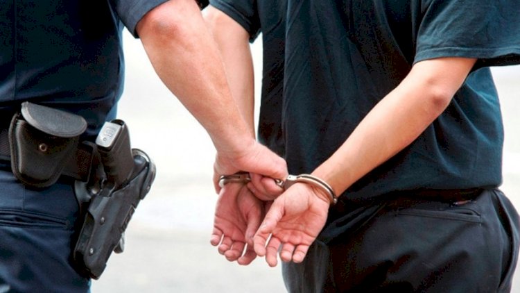    Polis dələduzluq ittihamı ilə 10 nəfəri saxladı   