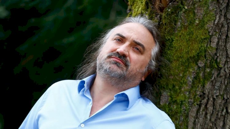    Volkan Konak konsert zamanı qəfil vəfat etdi - Video   