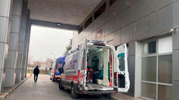    Türkiyədə 300-dən çox insan dönərdən zəhərləndi   