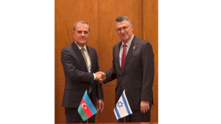    Bayramov israilli vəzifədaşı ilə görüşdü   