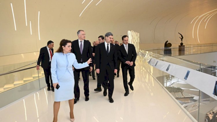    Gürcüstan prezidenti Heydər Əliyev Mərkəzində - Fotolar   