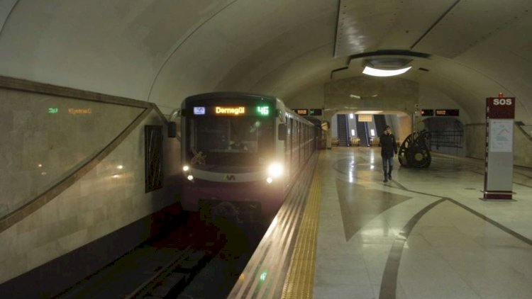    Bakı metrosunda problem yarandı - Sərnişinlər qatardan düşürüldü   