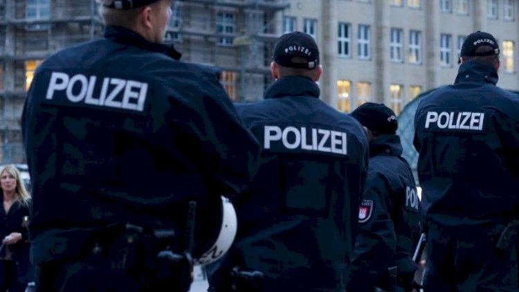    Berlinin mərkəzində atışma oldu   