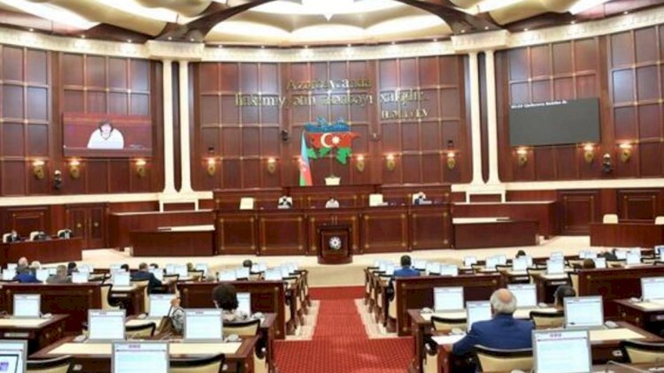    Tündlüyü 5 faizdən yuxarı olan alkoqollu içkilərin reklamı qadağan olundu   