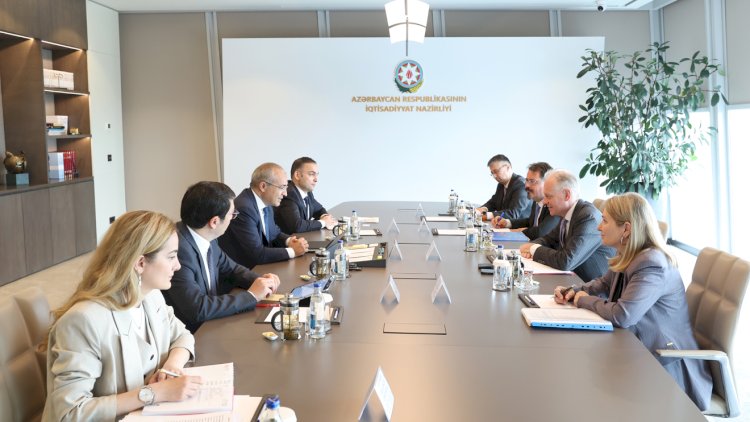    Mikayıl Cabbarov AK-ın üzrə baş direktoru ilə görüşdü   