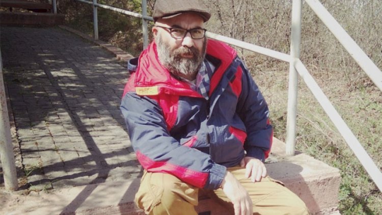   “Anar hələ də yapışıb Təhminənin quyruğundan” -   Seymur Baycan