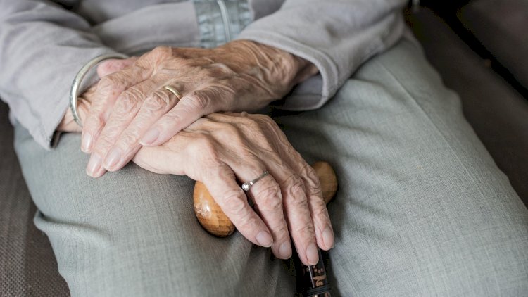    Qanun qəbul edildi -   Pensiya yaşı 70 olacaq