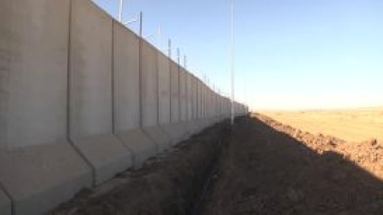    İran sərhəddə 400 kilometrlik divar inşa edir   