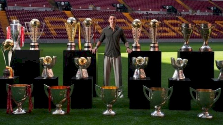    Canlı əfsanə “Qalatasaray”la vidalaşır   