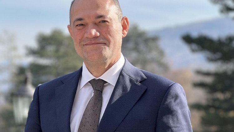    Deputat: İcazə verin köçkünlər özləri ev tiksin   