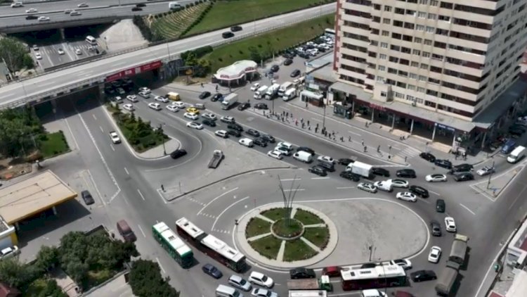    Sürücülərin və sərnişinlərin işlərini çətinləşdirən yol: Vəziyyət necə yüngülləşdirilə bilər? - Video   