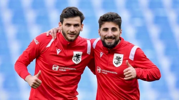    Gürcü futbolçular qarət olundular   