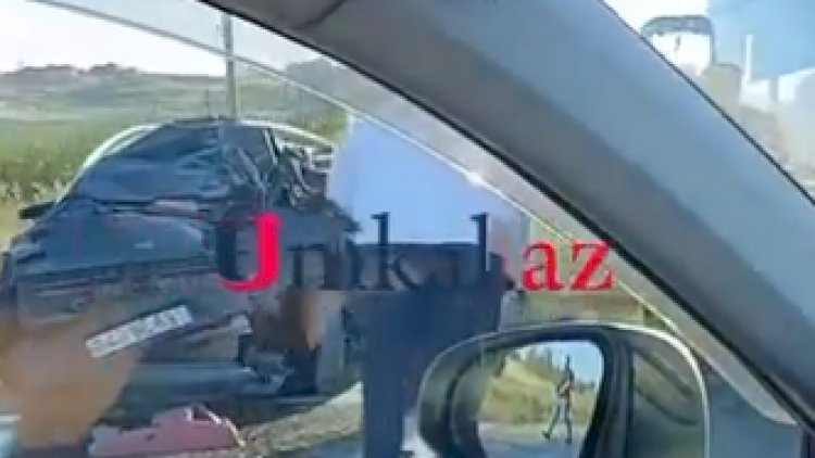    Minik avtomobili “BakuBus”a çırpıldı - VİDEO   