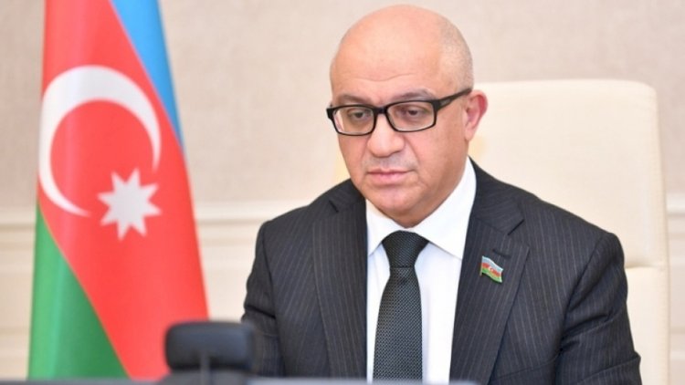    Deputata ağır itki üz verdi   