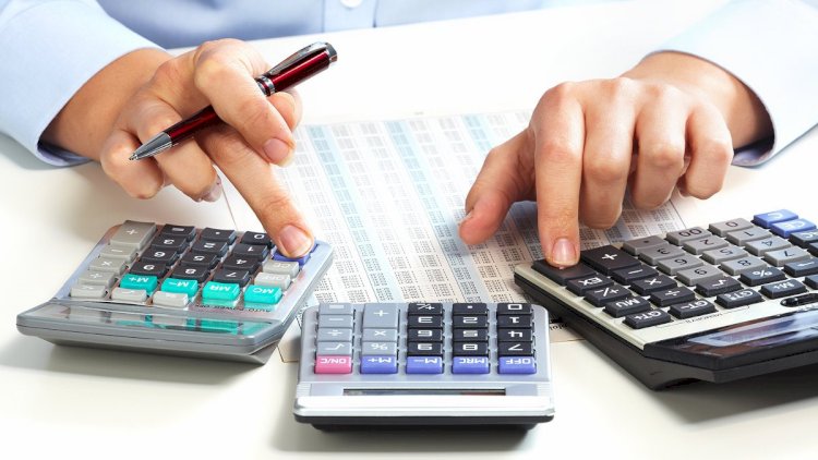    Bu sektorda orta aylıq maaş 3743 manatdır   