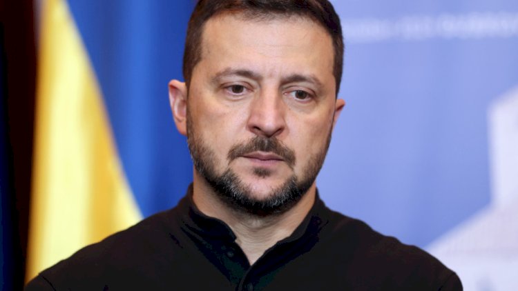    Zelenski Ukraynada hərbi vəziyyəti uzadır   