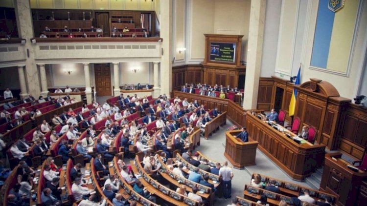    Ukrayna hökuməti istefa verdi   