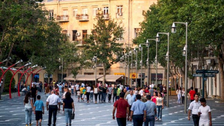    Bu saatlarda küçəyə çıxmaq   QADAĞAN EDİLİR - VACİB ANONS
