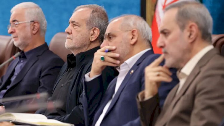    Pezeşkiandan israr: Valilərin səlahiyyəti artırılmalıdır   