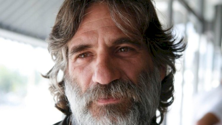    60 yaşlı aktyor çimərlikdə öldü   
