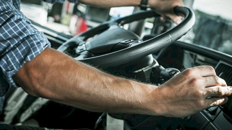    Xaçmazda sürücü sükan arxasında öldü   
