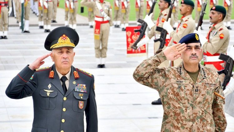    Pakistanın Quru Qoşunları komandanına Azərbaycanın hərbi medalı təqdim edildi - Fotolar   