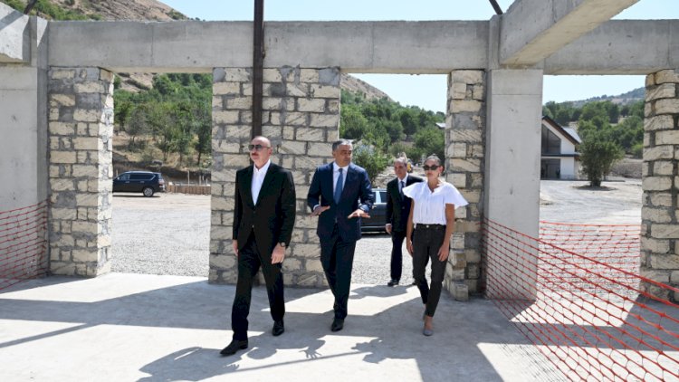    Prezident Kolatağ kəndində bərpa işləri ilə tanış oldu   