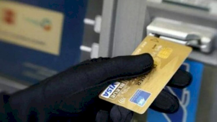    Bank kartlarından oğurluq edən şəxslər tutuldu   